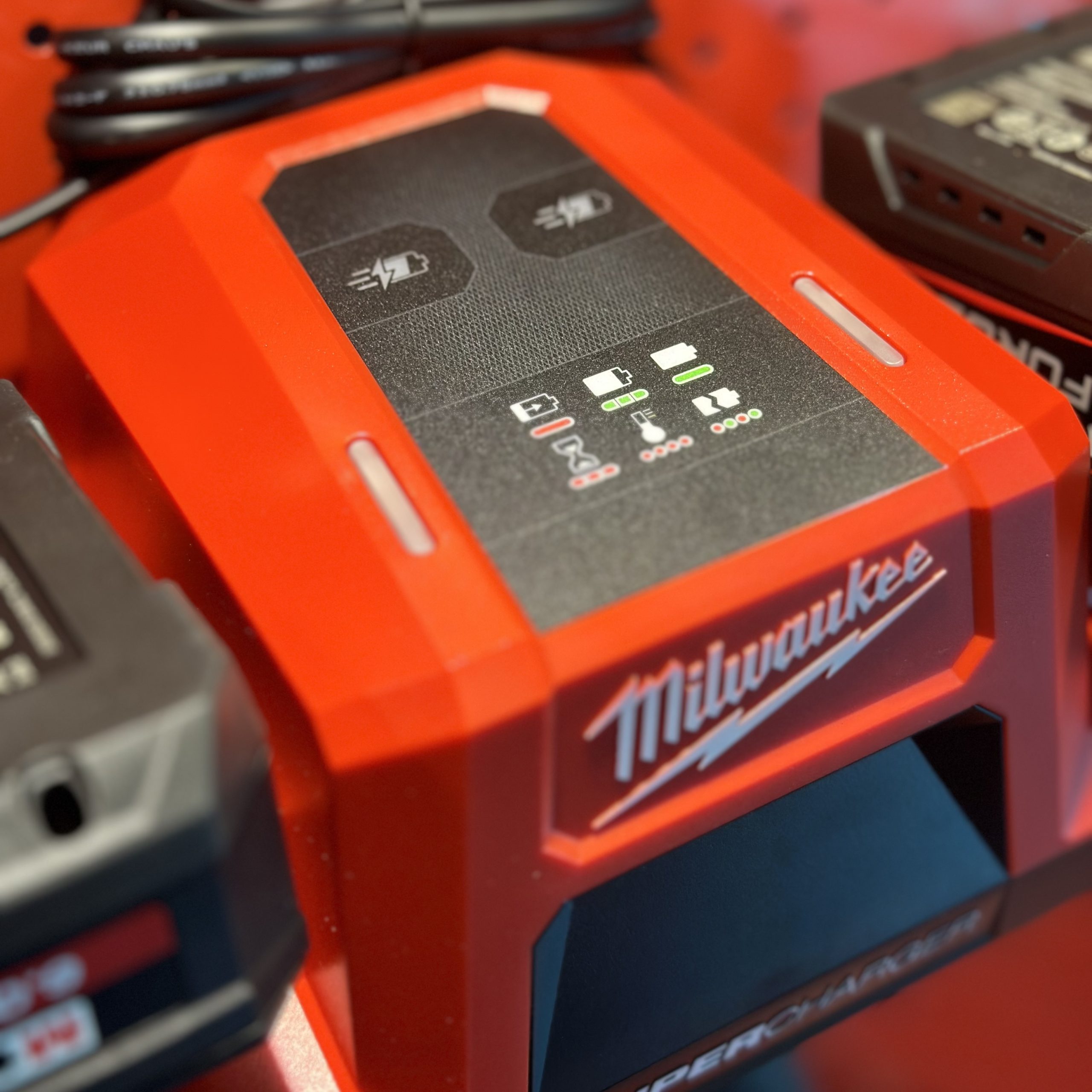 MILWAUKEE_2023_TEMPLATE_41_1715100240.png MILWAUKEE M18 FORGE 6.0AH DUAL BATTERY PACK
