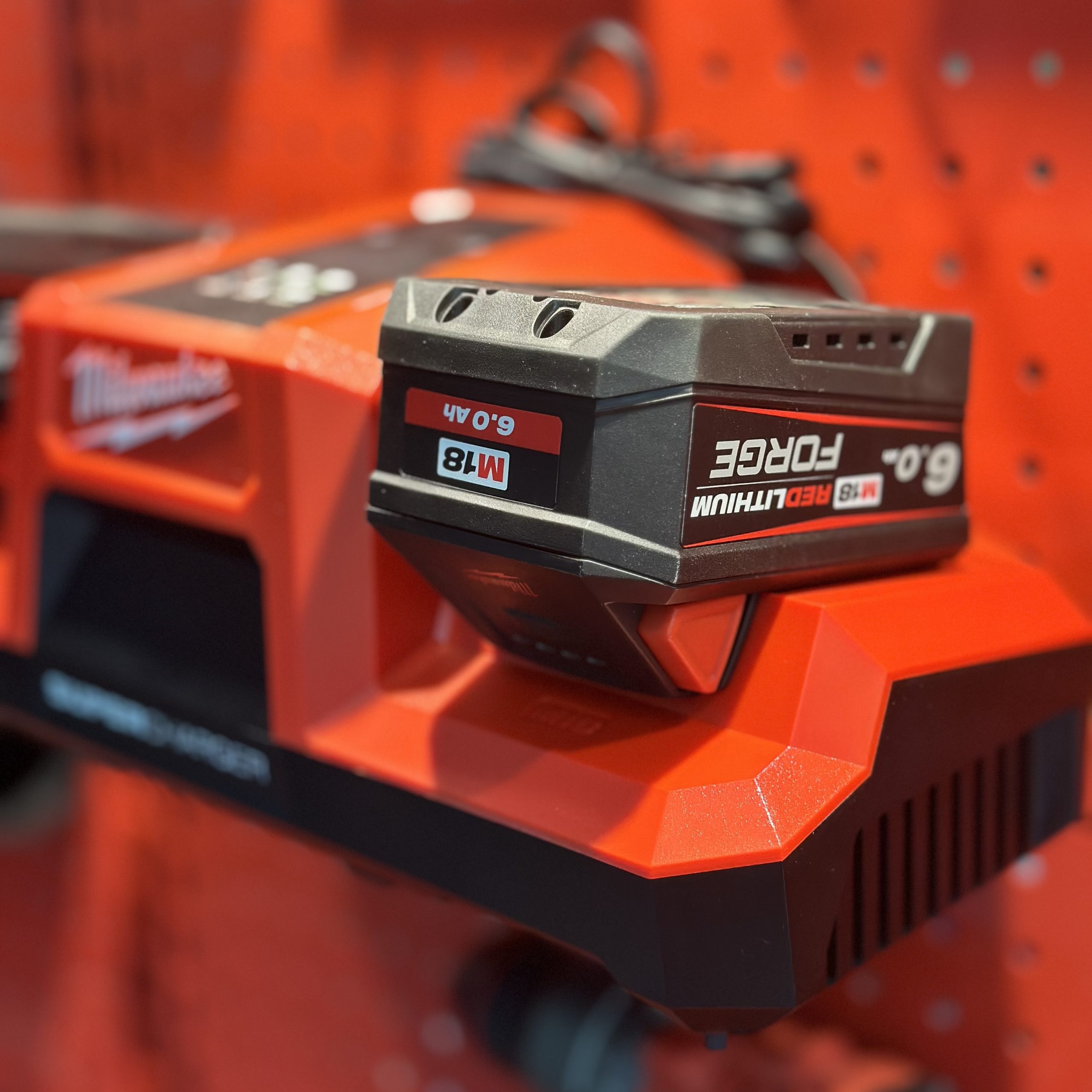 MILWAUKEE_2023_TEMPLATE_41_1715100240.png MILWAUKEE M18 FORGE 6.0AH DUAL BATTERY PACK