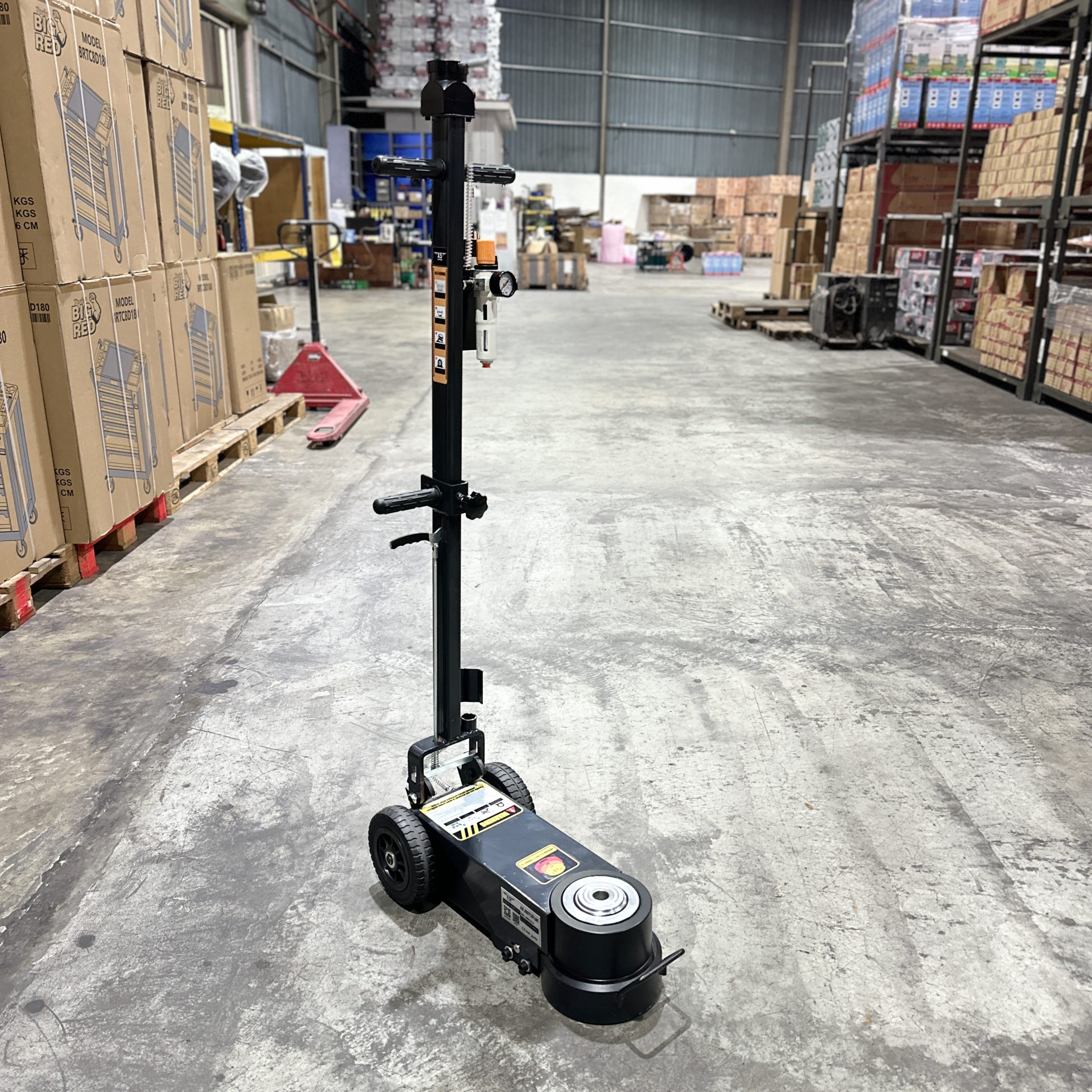 Hardwaremart_X5_template_73_1731564697.png X5 AFJ80T2FLFR 80 TON LOW PROFILE AIR HYDRAULIC FLOOR JACK LIFTING 2-STAGE WITH FILTER REGULATOR (FOLDABLE) - HARDWAREMART