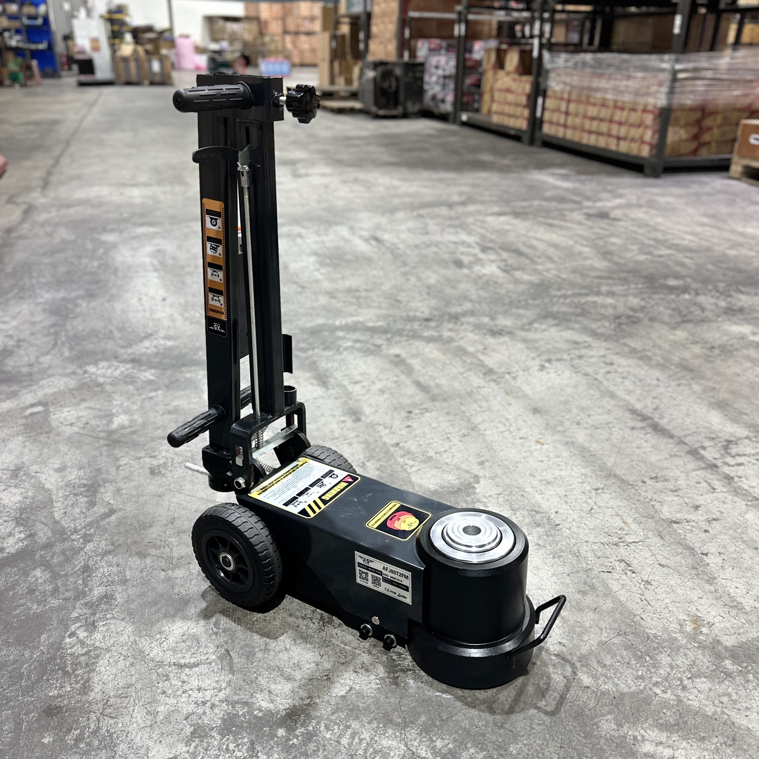 Hardwaremart_X5_template_74_1731564919.png X5 AFJ80T2FFR 80 TON AIR HYDRAULIC FLOOR JACK LIFTING 2-STAGE RANGE: 205 – 385MM (FOLDABLE) - HARDWAREMART